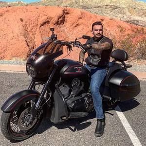 Meet your Posher, Benjamin